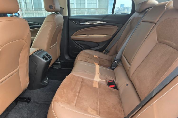 Used Buick Regal 2020 552T Luxury Version Interior 8