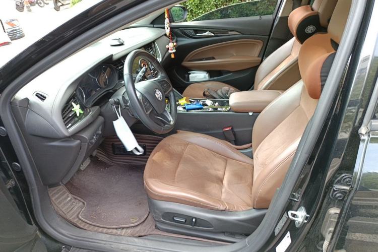 Used Buick Regal 2020 552T Luxury Version Left Front Seat