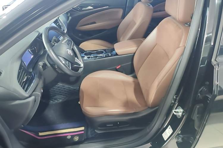 Used Buick Regal 2020 552T Luxury Version Left Front Seat