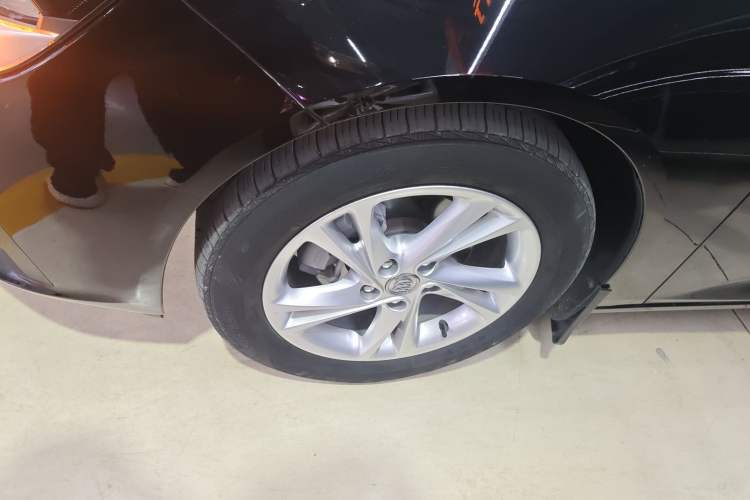 Used Buick Regal 2020 552T Elite Edition Left Front Wheel Hub