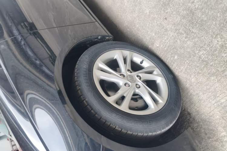 Used Buick Regal 2020 552T Elite Edition Left Front Wheel Hub