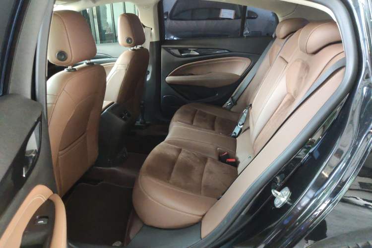 Used Buick Regal 2020 552T Luxury Version Left Rear Seat