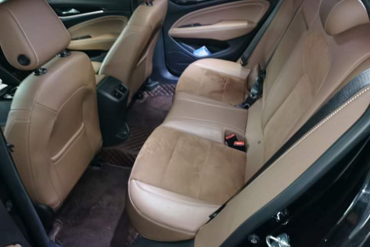 Used Buick Regal 2020 552T Luxury Version Left Rear Seat
