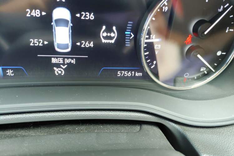 Used Buick Regal 2020 552T Luxury Version Odometer Close Up