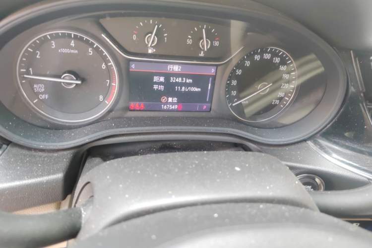 Used Buick Regal 2020 552T Elite Edition Odometer Close Up