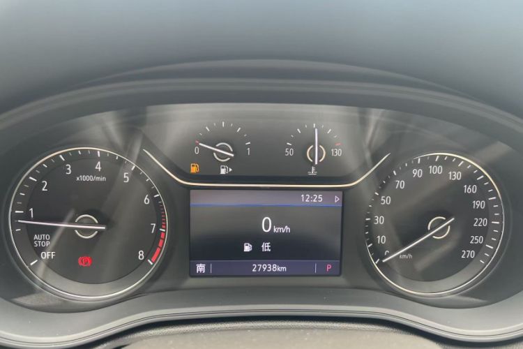 Used Buick Regal 2020 552T Elite Edition Odometer Close Up