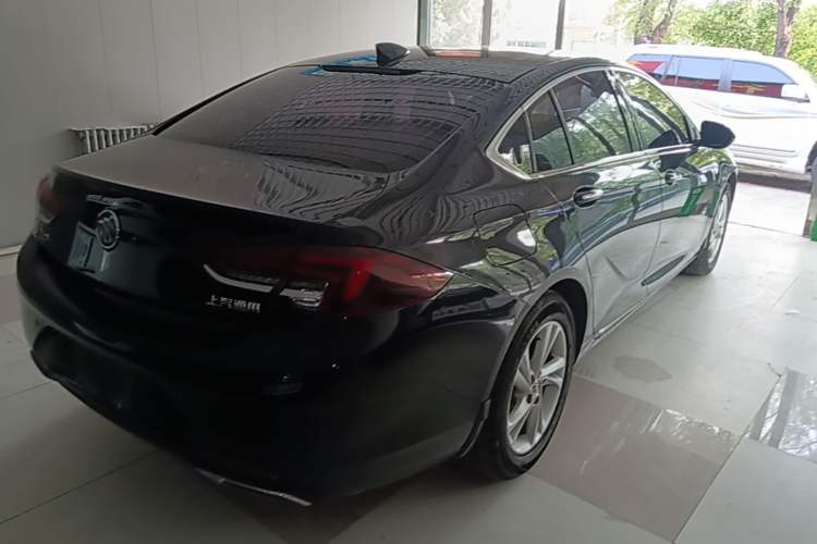Used Buick Regal 2020 552T Elite Edition Rear Right 45 Deg
