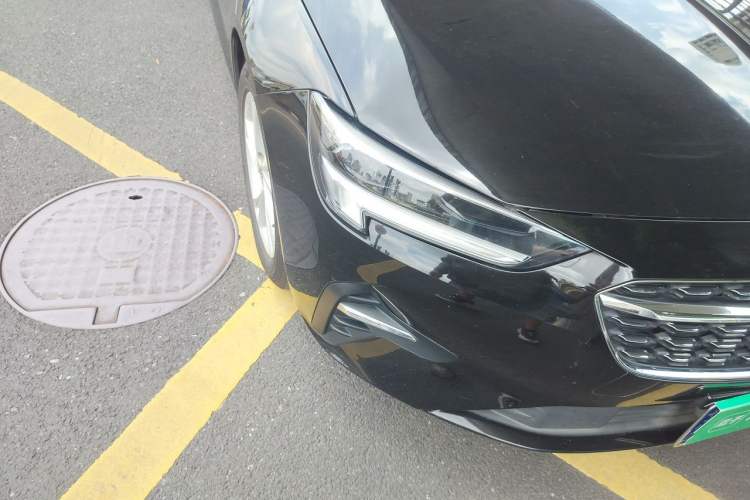 Used Buick Regal 2020 552T Elite Edition Right Front Headlight
