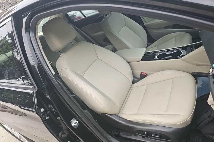 Used Buick Regal 2020 552T Elite Edition Right Front Seat