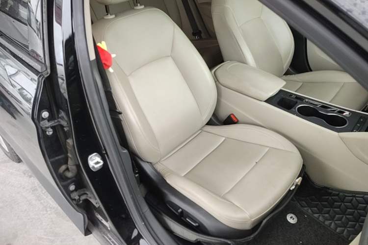 Used Buick Regal 2020 552T Elite Edition Right Front Seat