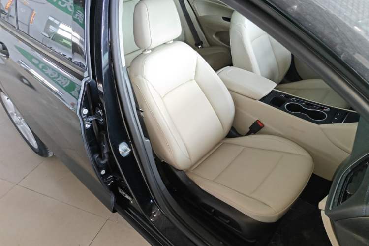 Used Buick Regal 2020 552T Elite Edition Right Front Seat