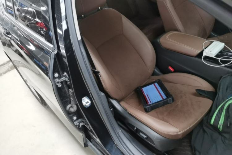 Used Buick Regal 2020 552T Luxury Version Right Front Seat