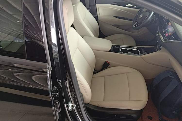 Used Buick Regal 2020 552T Elite Edition Right Front Seat