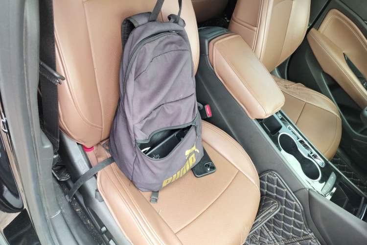 Used Buick Regal 2020 552T Luxury Version Right Front Seat