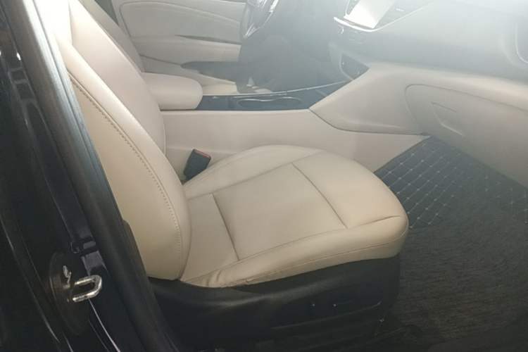 Used Buick Regal 2020 552T Elite Edition Right Front Seat
