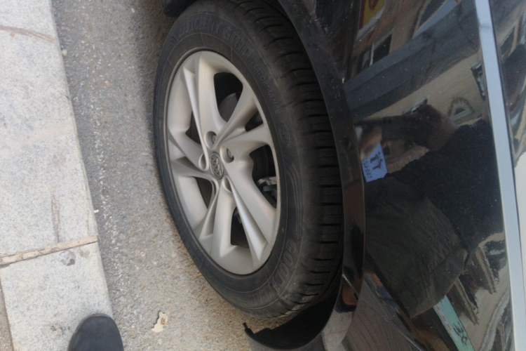 Used Buick Regal 2020 552T Elite Edition Right Front Wheel Hub