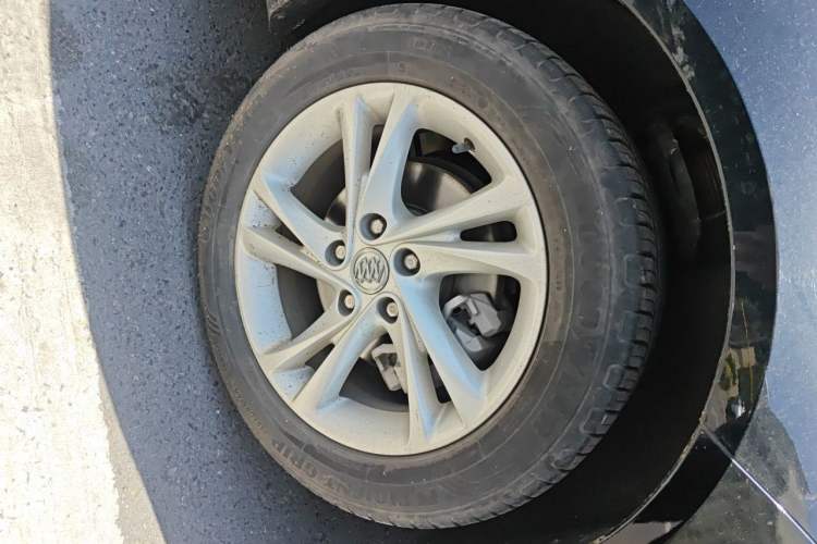 Used Buick Regal 2020 552T Luxury Version Right Front Wheel Hub
