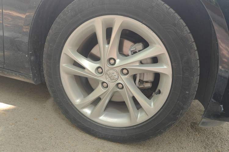 Used Buick Regal 2020 552T Luxury Version Right Front Wheel Hub