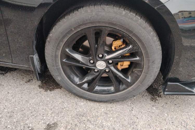 Used Buick Regal 2020 552T Elite Edition Right Front Wheel Hub