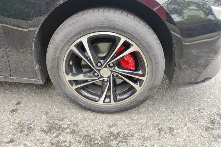 Used Buick Regal 2020 552T Elite Edition Right Front Wheel Hub