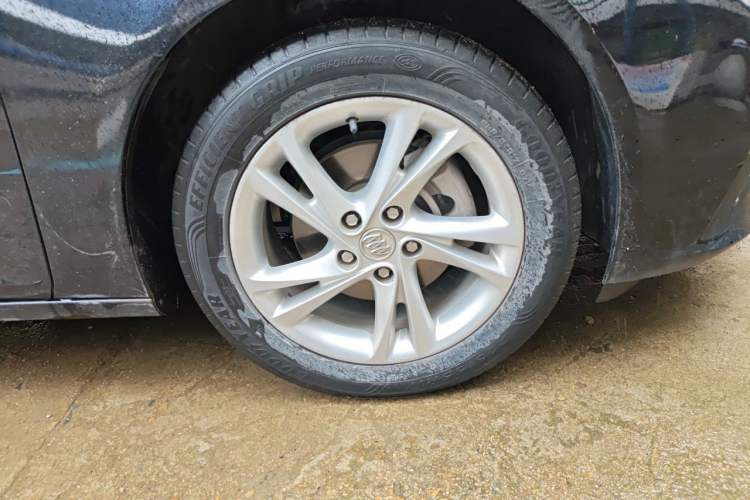 Used Buick Regal 2020 552T Luxury Version Right Front Wheel Hub