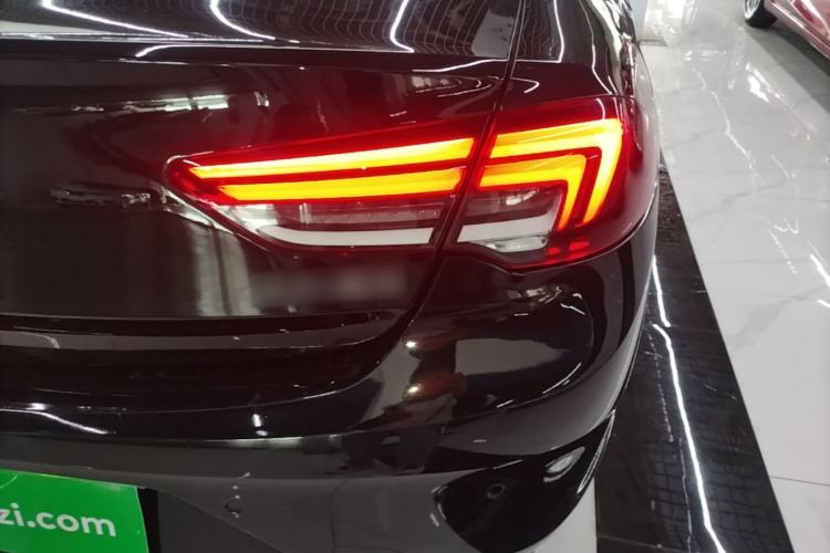 Used Buick Regal 2020 552T Elite Edition Right Rear Taillight