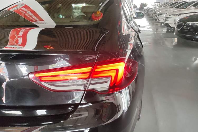 Used Buick Regal 2020 552T Elite Edition Right Rear Taillight