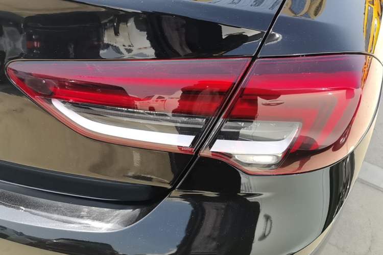 Used Buick Regal 2020 552T Elite Edition Right Rear Taillight