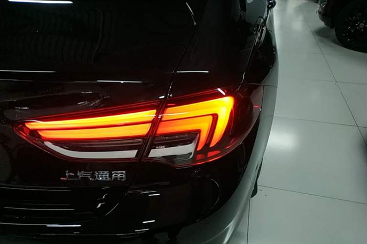 Used Buick Regal 2020 552T Elite Edition Right Rear Taillight