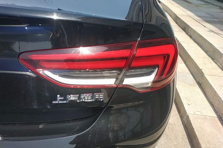 Used Buick Regal 2020 552T Luxury Version Right Rear Taillight