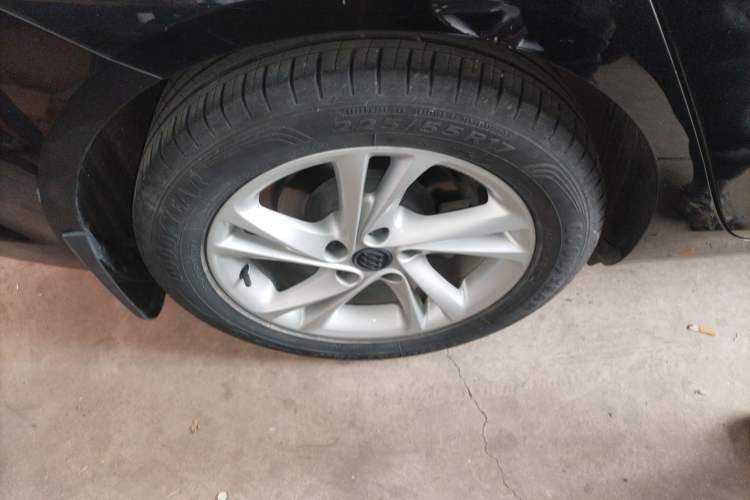 Used Buick Regal 2020 552T Elite Edition Right Rear Wheel Hub
