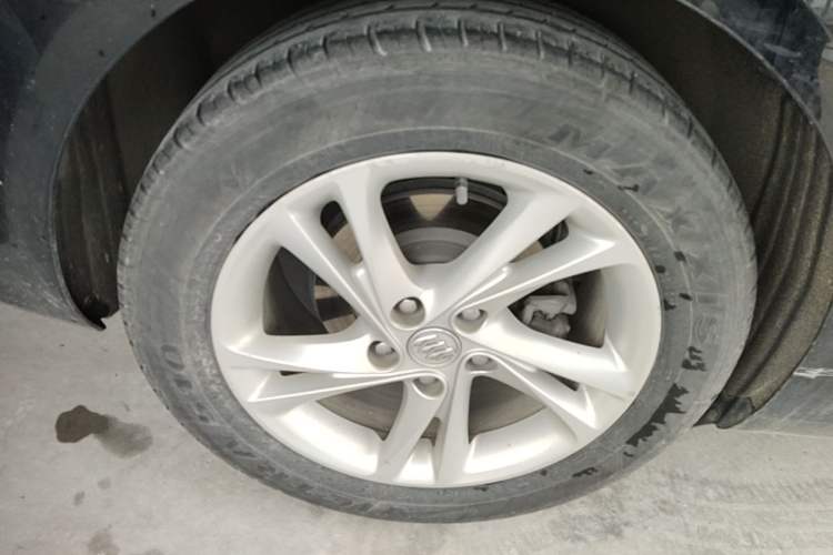 Used Buick Regal 2020 552T Elite Edition Right Rear Wheel Hub