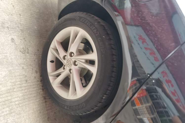 Used Buick Regal 2020 552T Elite Edition Right Rear Wheel Hub