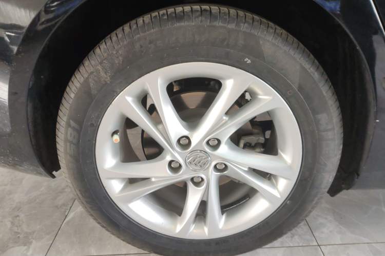 Used Buick Regal 2020 552T Luxury Version Right Rear Wheel Hub