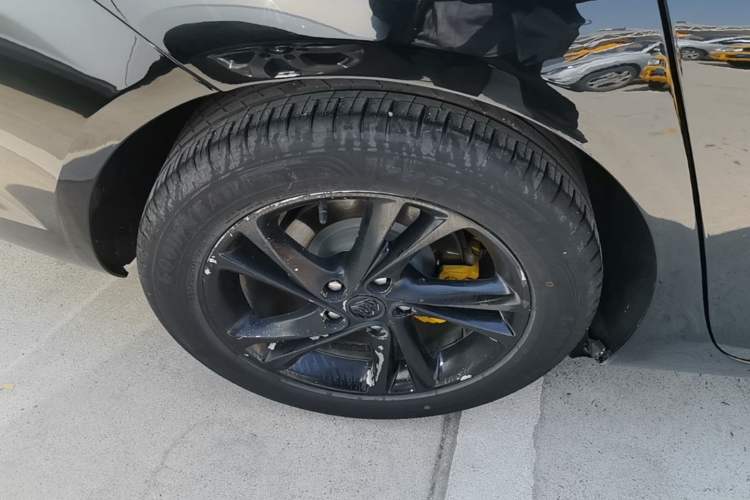 Used Buick Regal 2020 552T Elite Edition Right Rear Wheel Hub