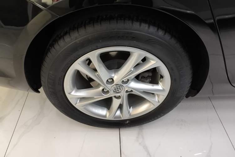 Used Buick Regal 2020 552T Elite Edition Right Rear Wheel Hub