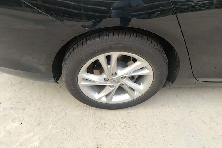 Used Buick Regal 2020 552T Elite Edition Right Rear Wheel Hub