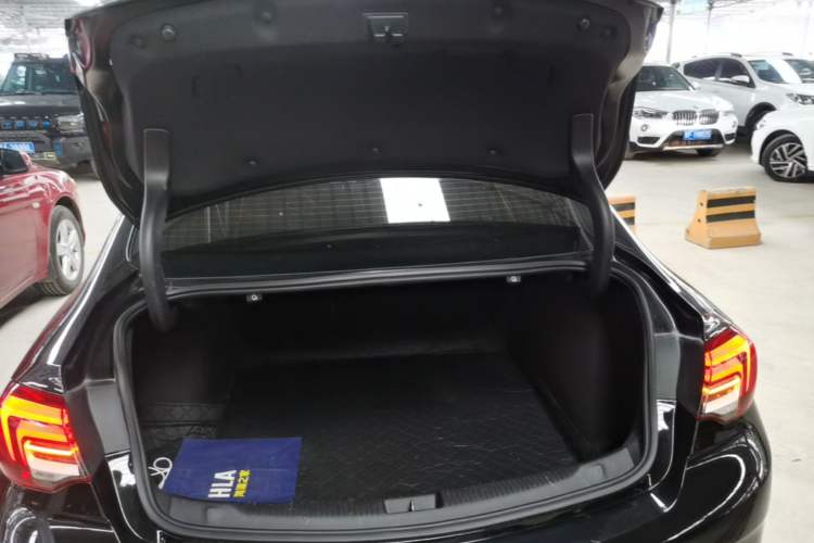 Used Buick Regal 2020 552T Luxury Version Trunk
