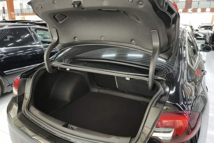 Used Buick Regal 2020 552T Elite Edition Trunk
