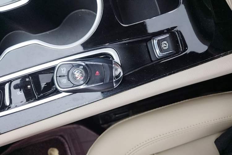 Used Buick Regal 2020 552T Elite Edition Vehicle Key