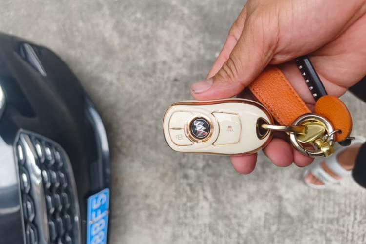 Used Buick Regal 2020 552T Elite Edition Vehicle Key