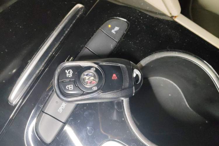 Used Buick Regal 2020 552T Elite Edition Vehicle Key