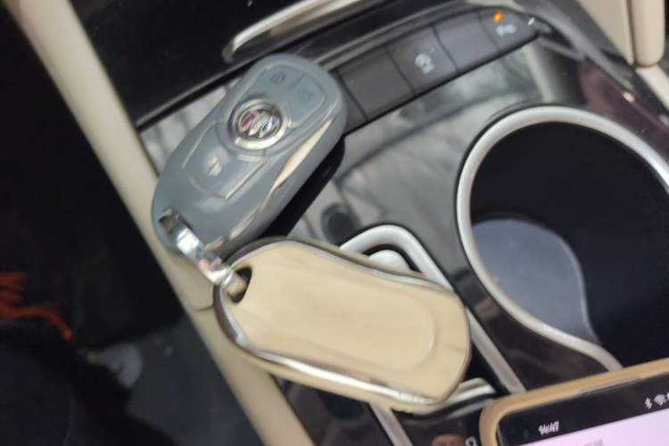 Used Buick Regal 2020 552T Elite Edition Vehicle Key
