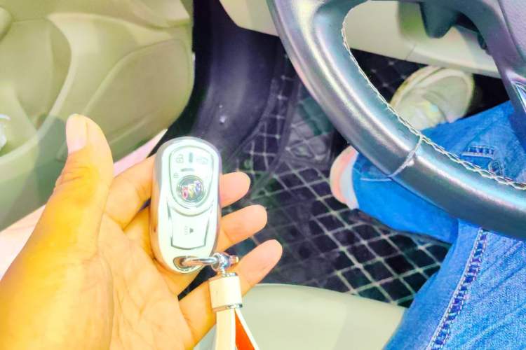Used Buick Regal 2020 552T Elite Edition Vehicle Key