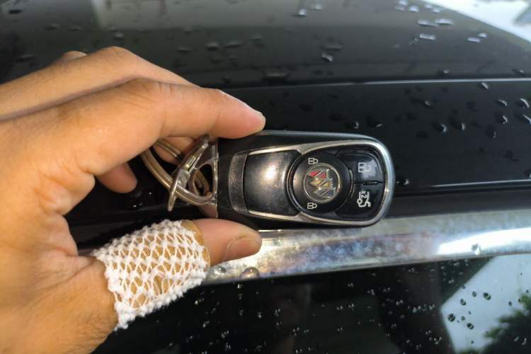 Used Buick Regal 2020 552T Elite Edition Vehicle Key