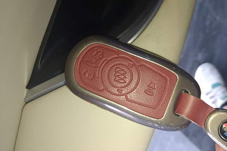Used Buick Regal 2020 552T Elite Edition Vehicle Key