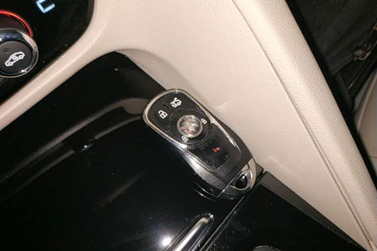 Used Buick Regal 2020 552T Elite Edition Vehicle Key
