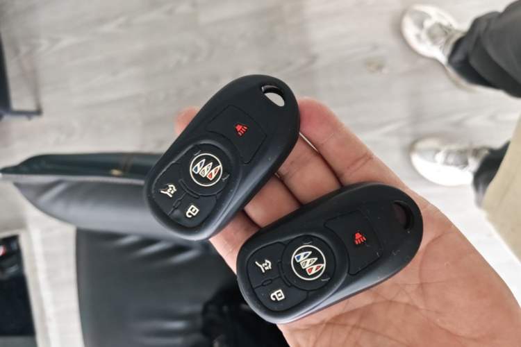 Used Buick Regal 2020 552T Elite Edition Vehicle Key