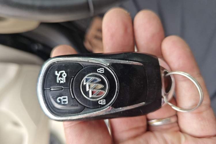 Used Buick Regal 2020 552T Elite Edition Vehicle Key