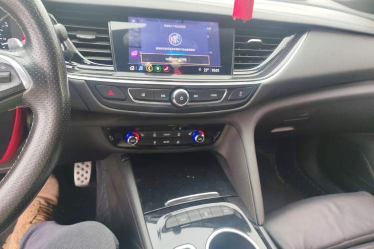 Used Buick Regal 2020 GS 28T Elite Model Audio And AC Panel